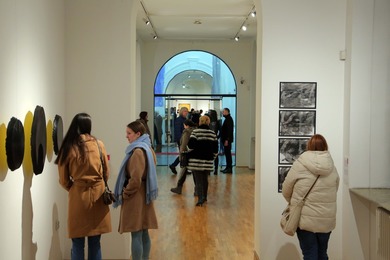 Отворена изложба поводом 25 година Академије умјетности