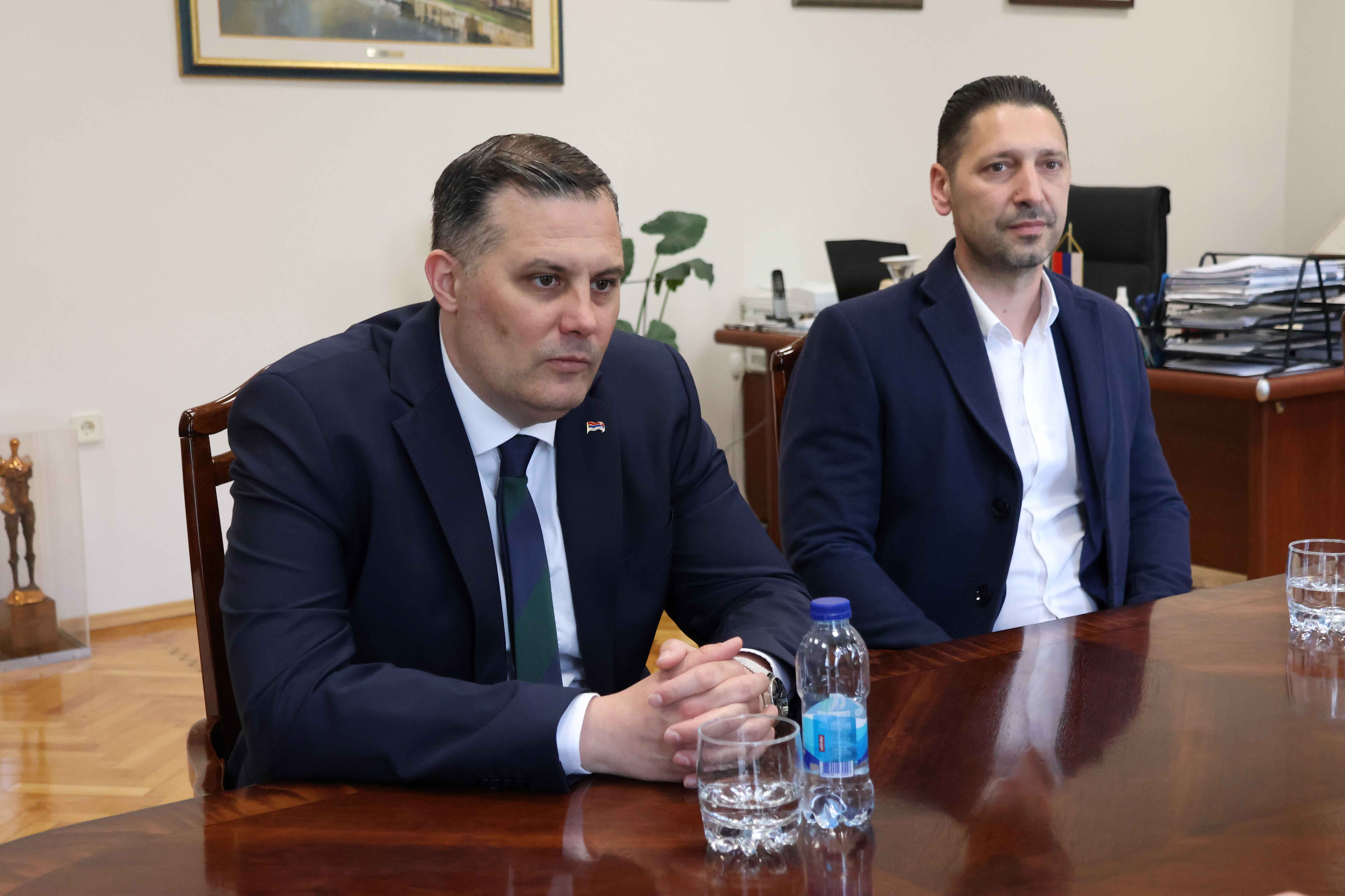 Састанак ректора Гајанина и министра Випотника