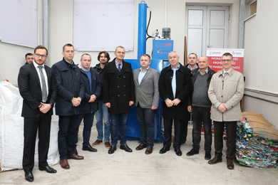 Представљен прототип хидрауличне пресе за пластични отпад 